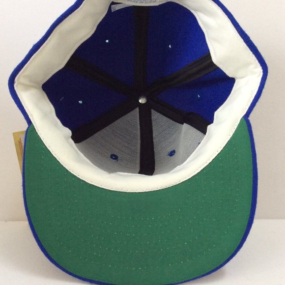 NWT VTG SUPER RARE 1990’s  TORONTO MAPLE LEAFS Officially Licensed FITTED Hat - Picture 7 of 7